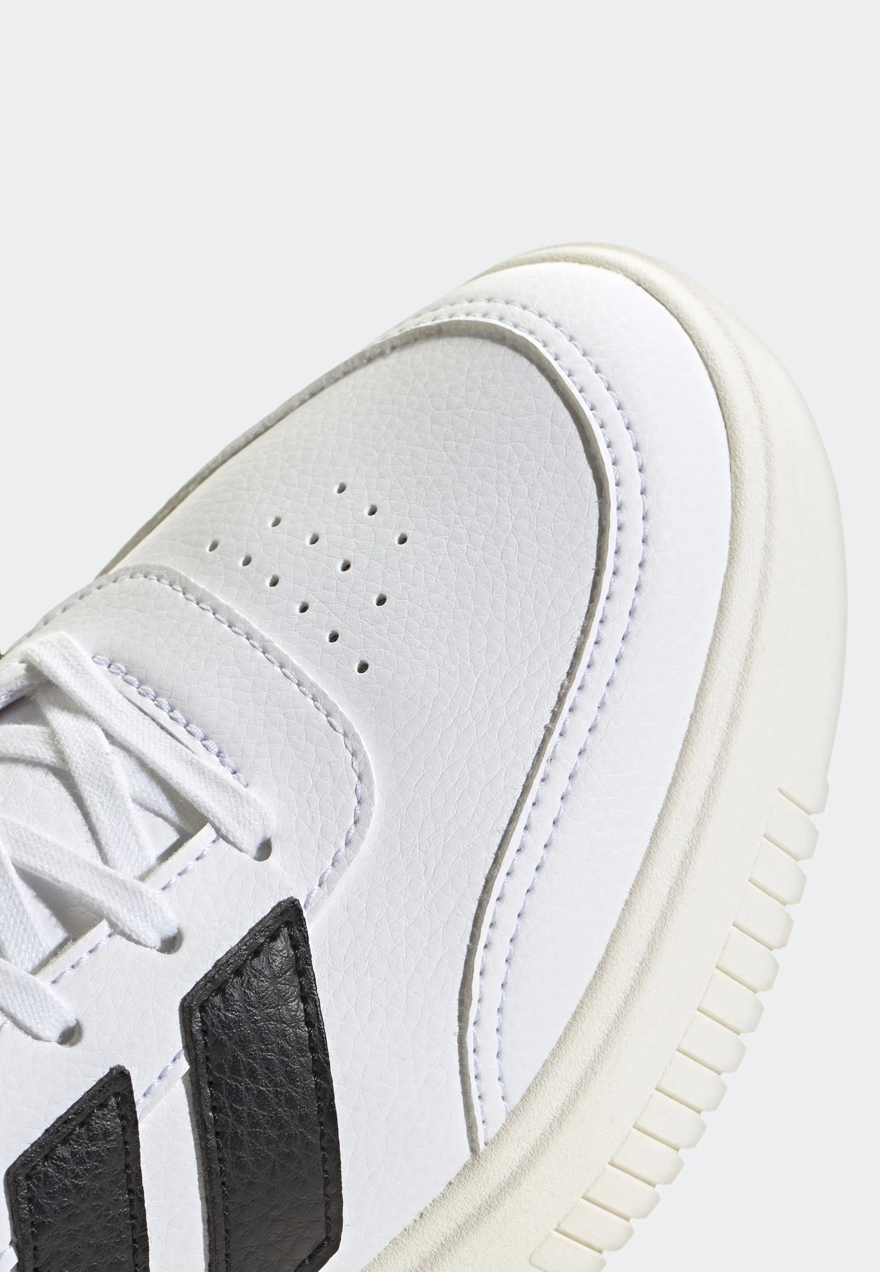 Adidas - Courtblock Bold Ftwwht/Cblack/Gretwo - Girl Shoes