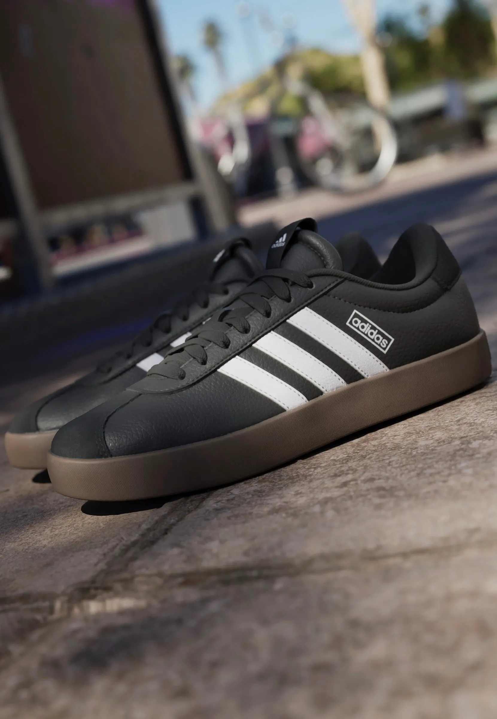 Adidas - Vl Court 3.0 Cblack/Ftwwht/Gum5 - Girl Shoes