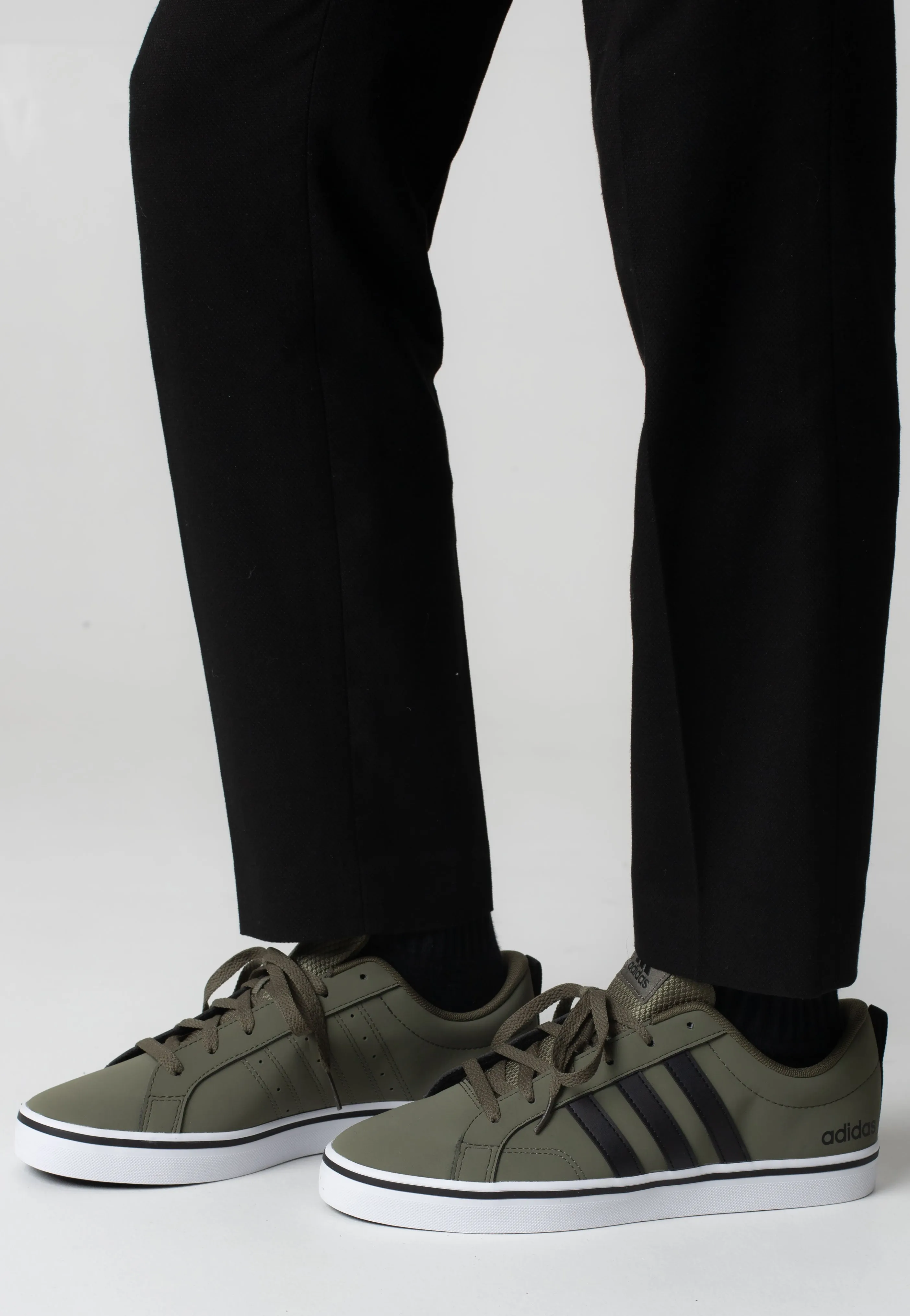 Adidas - Vs Pace 2.0 Olistr/Cblack/Ftwwht - Shoes