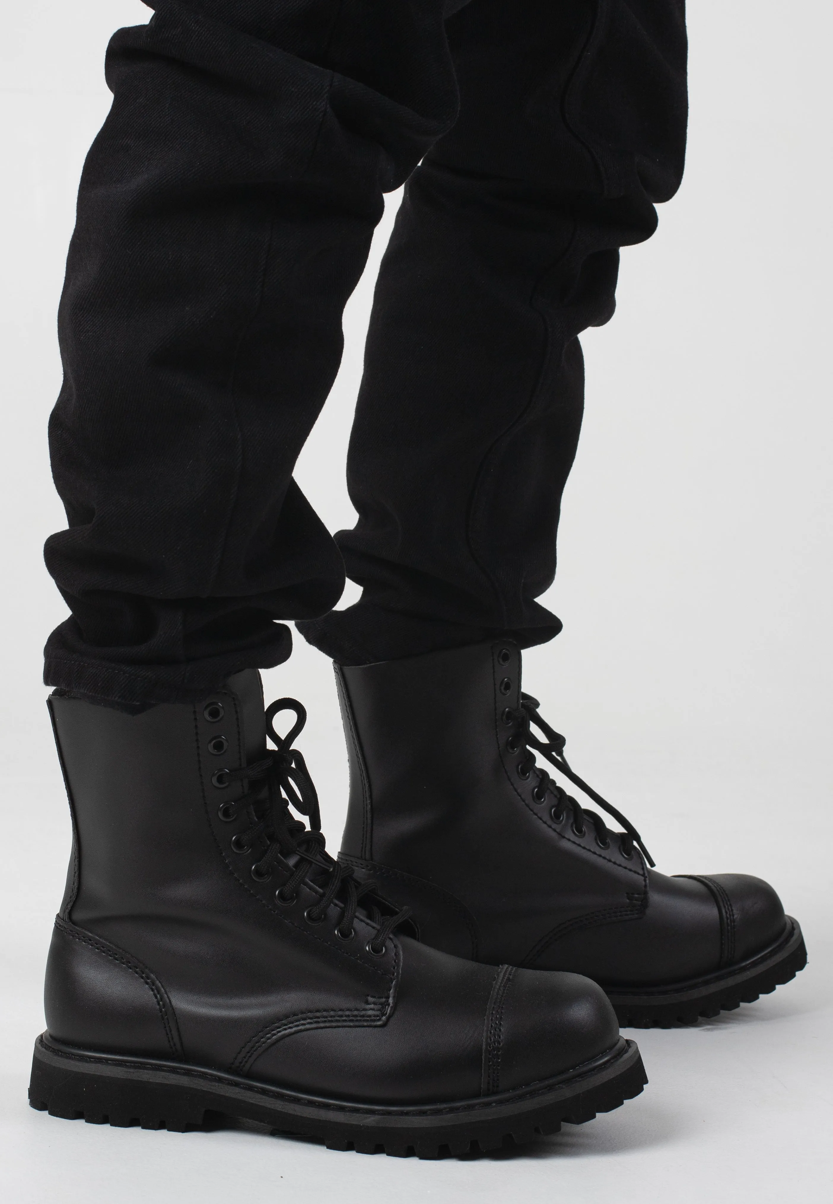 Brandit - Vegantom 10 Eyelett Black - Shoes