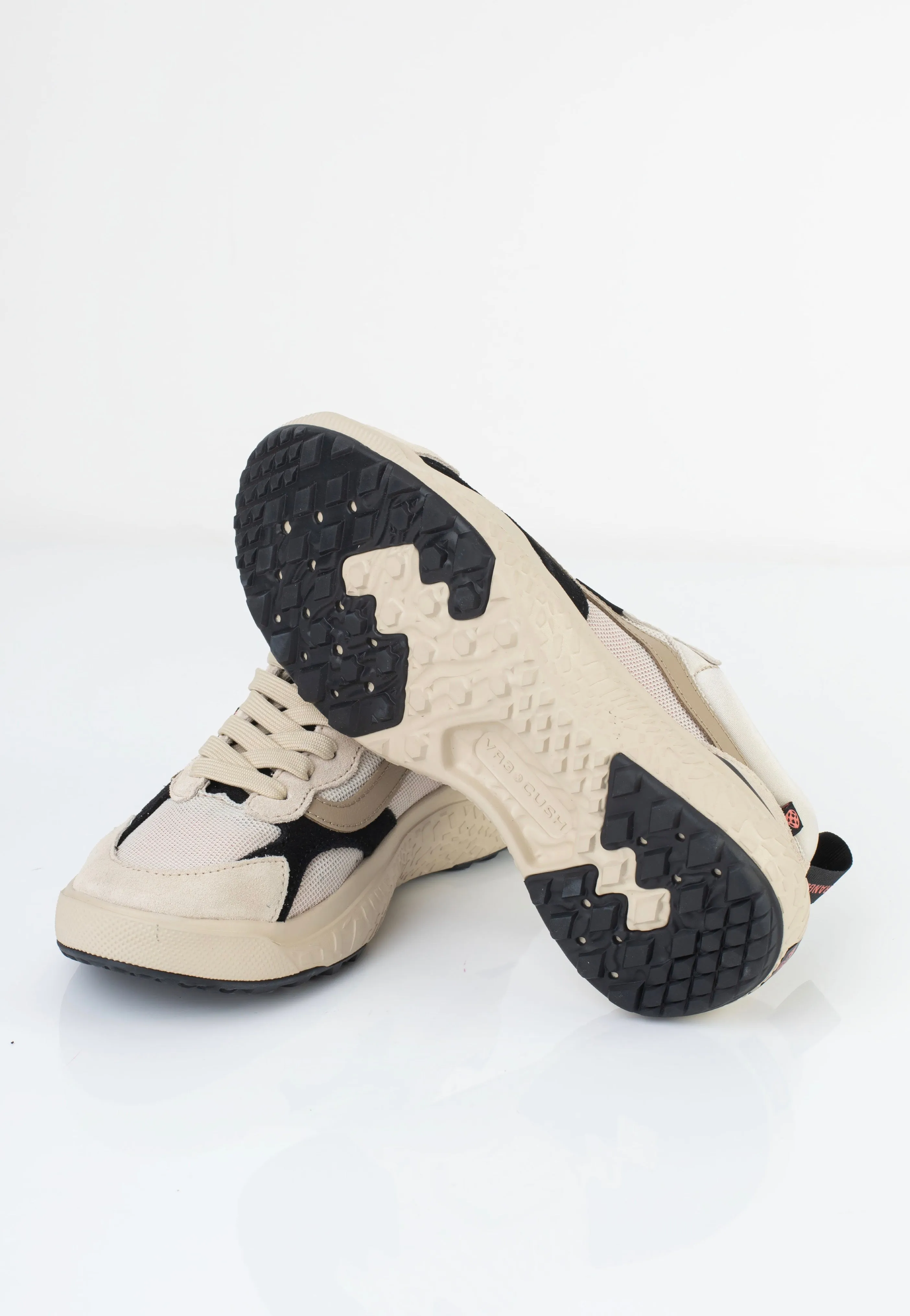 Vans - MTE Ultrarange Neo VR3 Black/Blush - Girl Shoes
